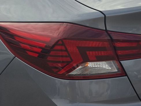 Used 2019 Hyundai Elantra SE w/ Cargo Package image 9