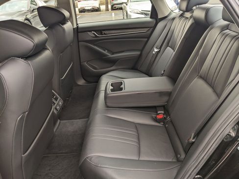 Used 2022 Honda Accord EX-L image 10