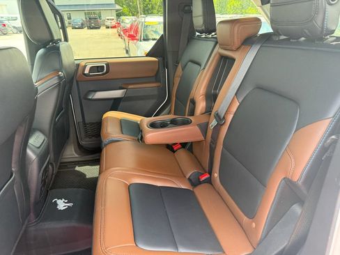 Used 2023 Ford Bronco Outer Banks w/ Sasquatch Package AWD/4WD image 24