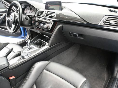 Used 2018 BMW M3 RWD image 24