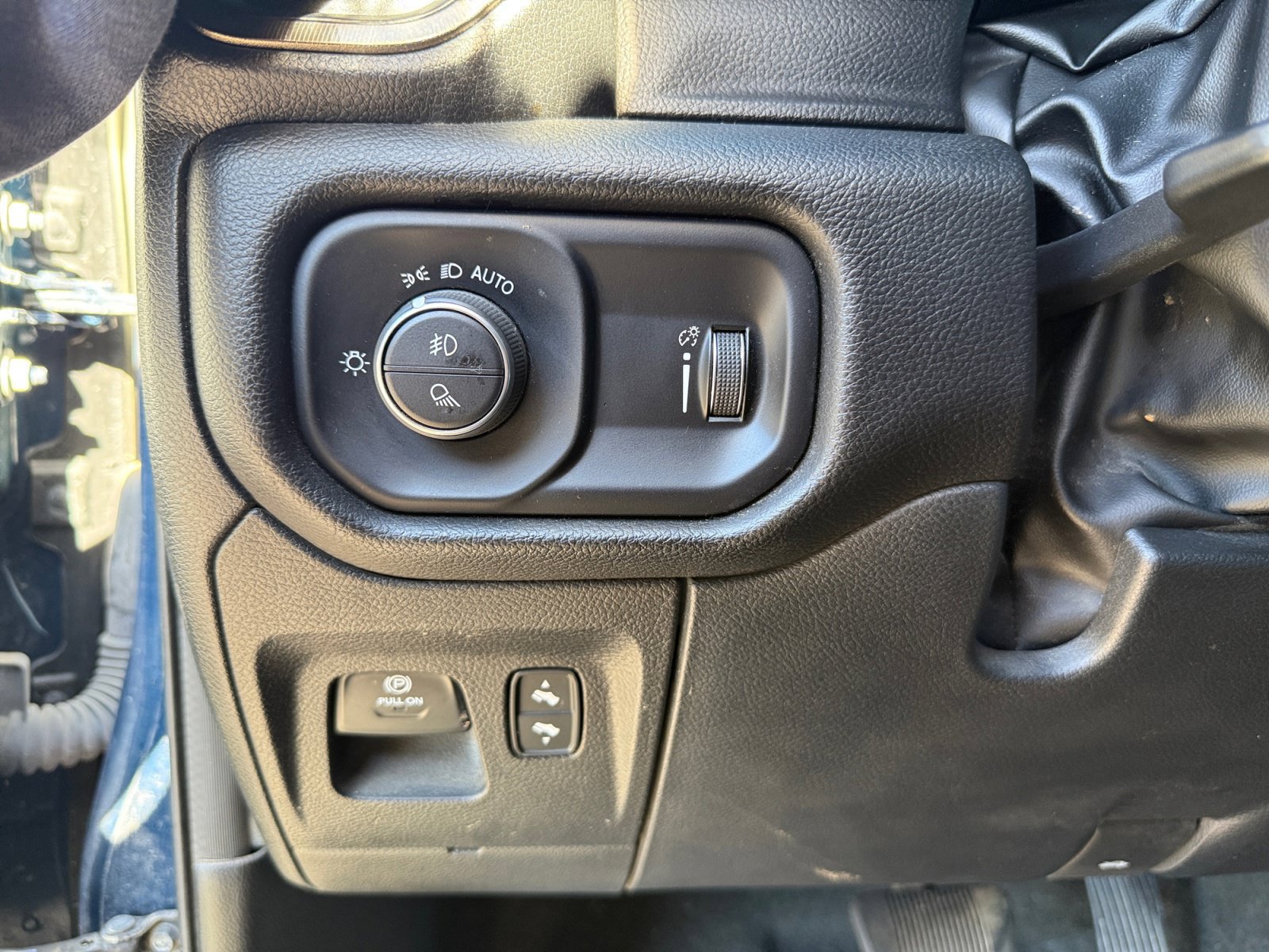 Used 2023 RAM 1500 Sport w/ Rebel Level 2 Equipment Group AWD/4WD image 24