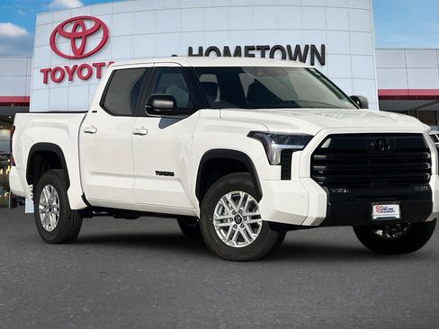 New 2026 Toyota Tundra SR5 w/ SR5 Premium Package image 2
