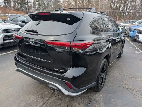 Used 2023 Toyota Highlander XSE image 7