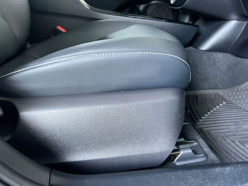 Used 2021 Toyota Prius Prime Limited image 22