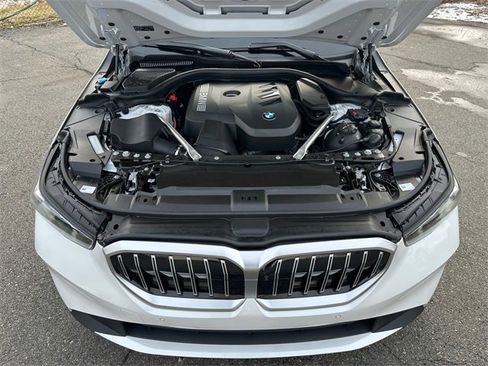 Certified 2025 BMW 530i xDrive w/ Premium Package image 30