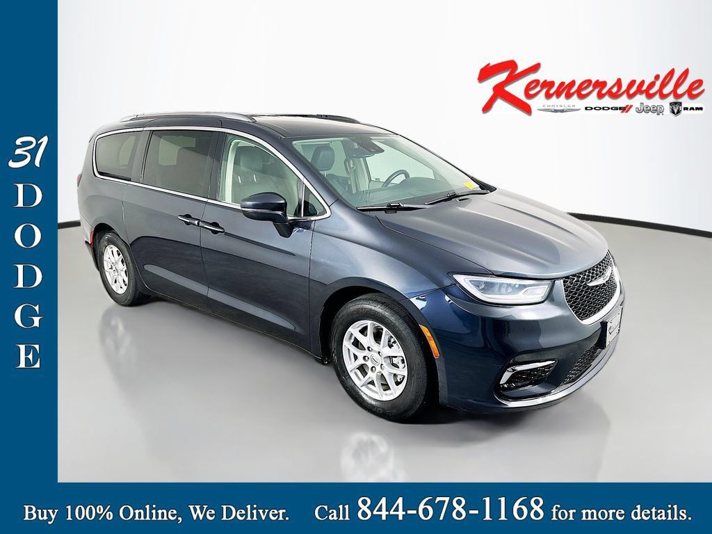 Used 2021 Chrysler Pacifica Touring-L FWD image 1