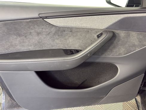 Used 2026 Tesla Model Y Long Range AWD/4WD image 25