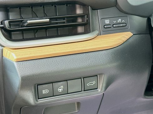 Used 2024 Toyota Grand Highlander AWD image 10