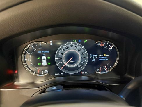 Used 2016 Cadillac Escalade ESV Premium image 15