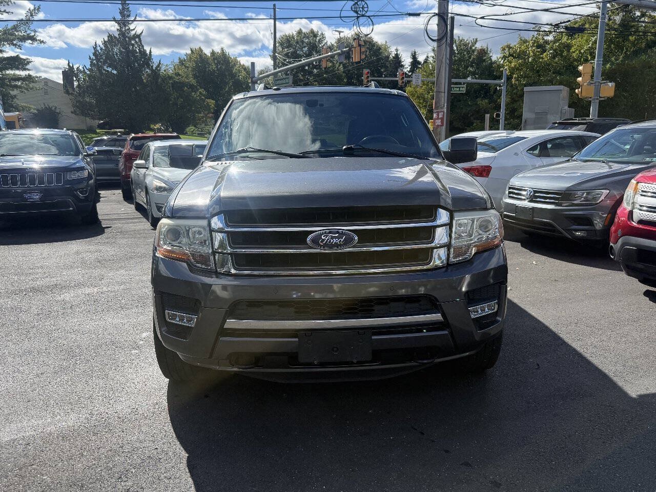 Used 2016 Ford Expedition Limited AWD/4WD image 4