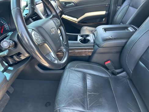 Used 2020 Chevrolet Suburban LT AWD/4WD image 27