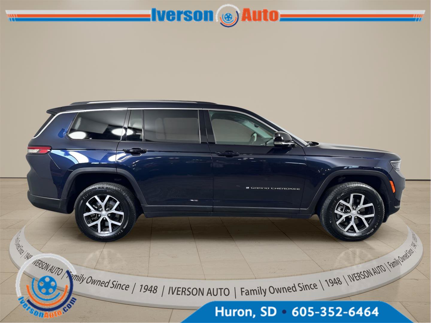 Used 2023 Jeep Grand Cherokee L Limited AWD/4WD image 13