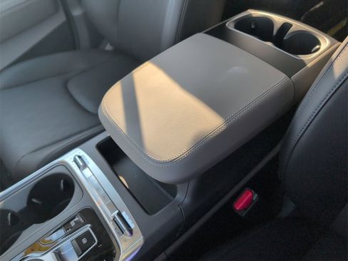 Used 2025 Kia Carnival SX image 23