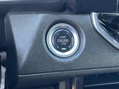 Used 2024 Chevrolet Colorado W/T image 14