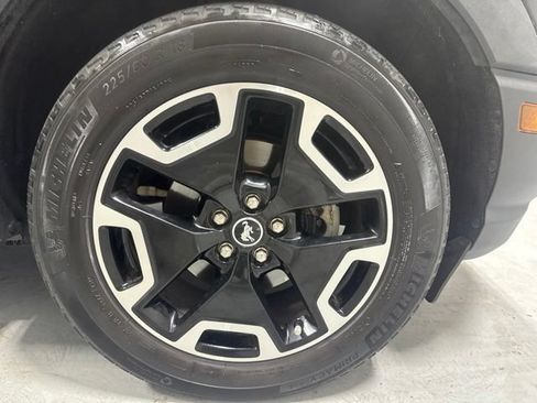 Used 2022 Ford Bronco Sport Outer Banks w/ Tech Package AWD/4WD image 4