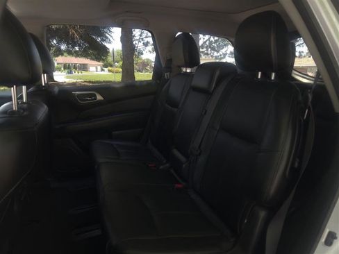 Used 2013 Nissan Pathfinder SL w/ SL Premium Pkg image 19