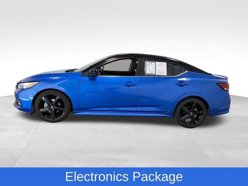 Used 2022 Nissan Sentra SR w/ Electronics Package image 2