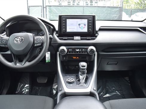 Used 2019 Toyota RAV4 LE w/ Carpet Mat Package AWD/4WD image 12