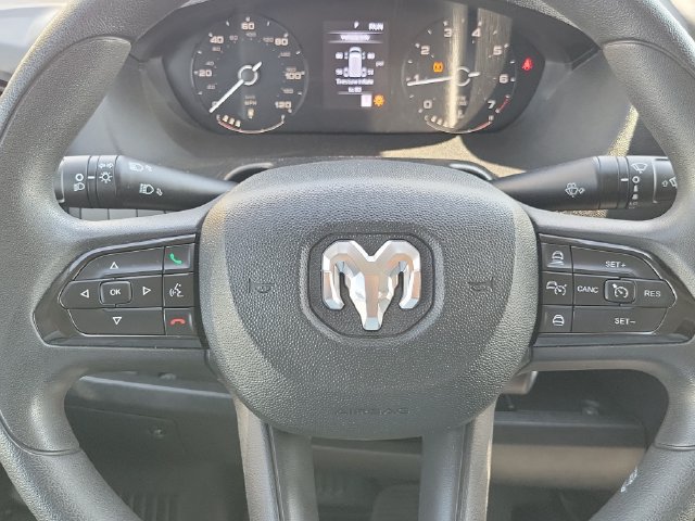 Used 2024 RAM ProMaster 2500 w/ Convenience Group FWD image 16