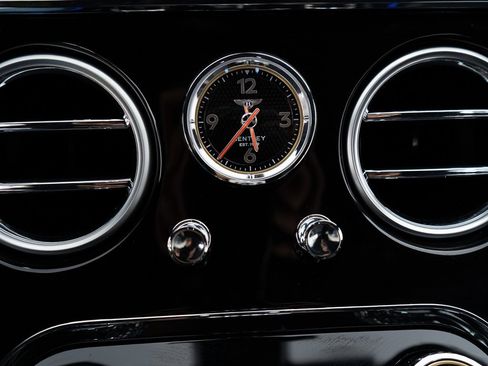 Used 2024 Bentley Continental GT Speed image 33