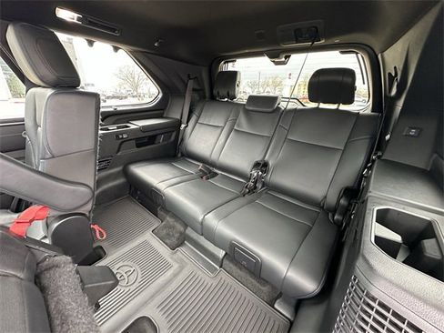 Certified 2023 Toyota Sequoia Platinum image 33