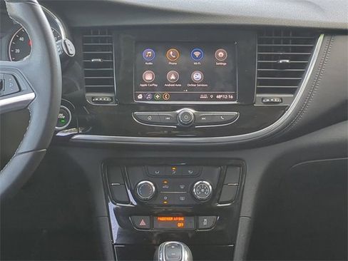 Used 2022 Buick Encore Preferred image 18