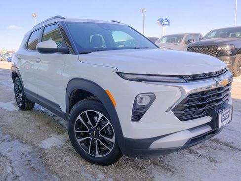 Used 2025 Chevrolet TrailBlazer LT image 13
