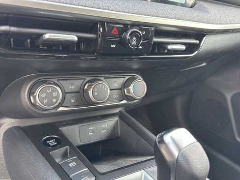 New 2026 Nissan Kicks S image 23