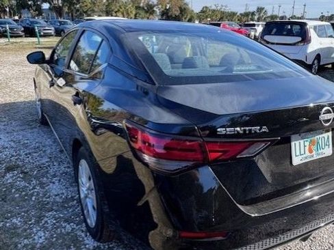 Used 2025 Nissan Sentra S image 6