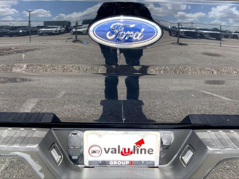 Used 2017 Ford F150 XL w/ Equipment Group 101A Mid RWD image 10