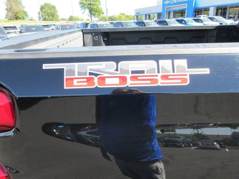 Certified 2020 Chevrolet Silverado 1500 LT Trail Boss AWD/4WD image 12