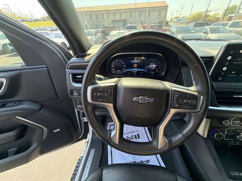 Used 2022 Chevrolet Suburban Z71 image 20