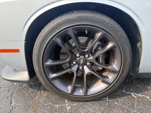 Used 2020 Dodge Challenger R/T Scat Pack RWD image 31