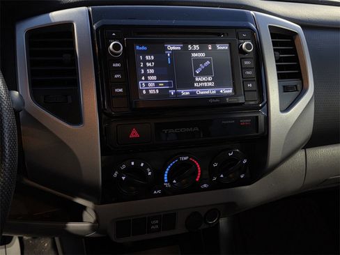 Used 2015 Toyota Tacoma PreRunner w/ SR5 Package image 15