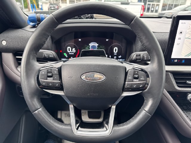 Used 2025 Ford Explorer Platinum w/ Ultimate Package AWD/4WD image 15