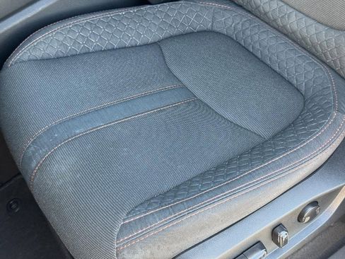 Used 2025 Honda Pilot Sport image 27