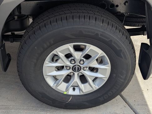 New 2026 Nissan Frontier S image 7