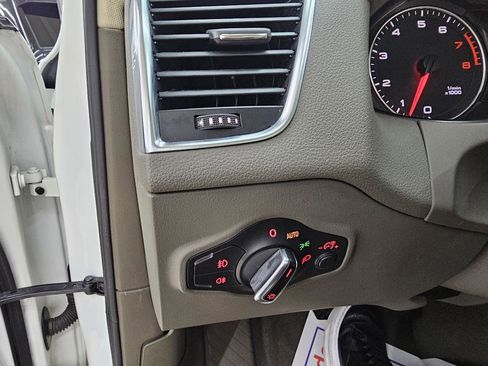 Used 2011 Audi Q5 3.2 Prestige AWD/4WD image 31