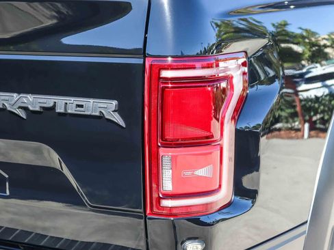 Used 2018 Ford F150 Raptor w/ Equipment Group 802A Luxury AWD/4WD image 7