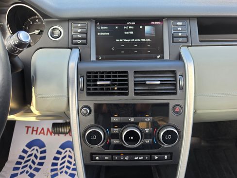 Used 2018 Land Rover Discovery Sport SE AWD/4WD image 32