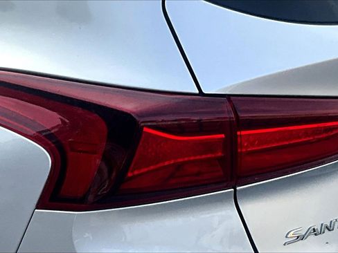Used 2019 Hyundai Santa Fe AWD image 26