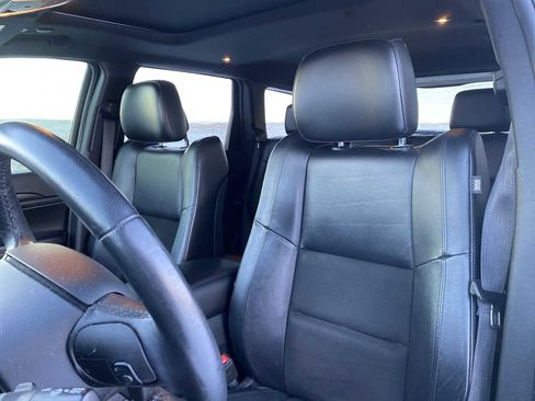 Used 2019 Jeep Grand Cherokee Altitude image 15