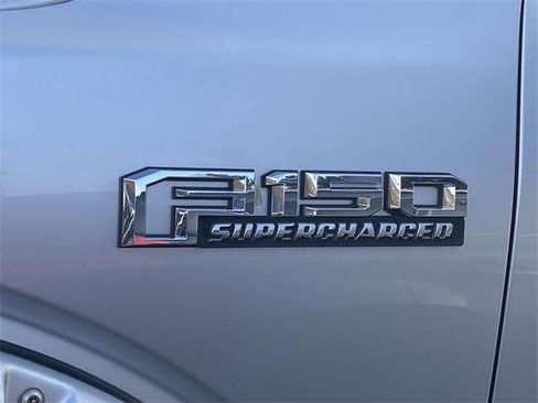 Used 2018 Ford F150 Lariat w/ Trailer Tow Package image 11