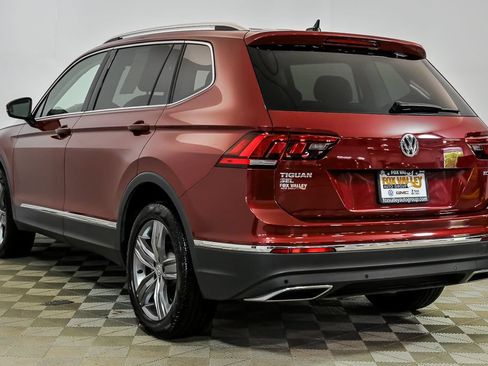 Certified 2020 Volkswagen Tiguan SE AWD/4WD image 5