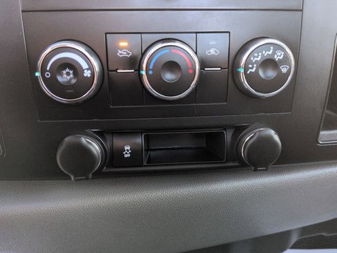 Used 2012 GMC Sierra 2500 W/T w/ Snow Plow Prep Package image 20