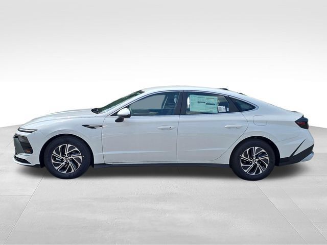 New 2026 Hyundai Sonata Blue FWD image 2