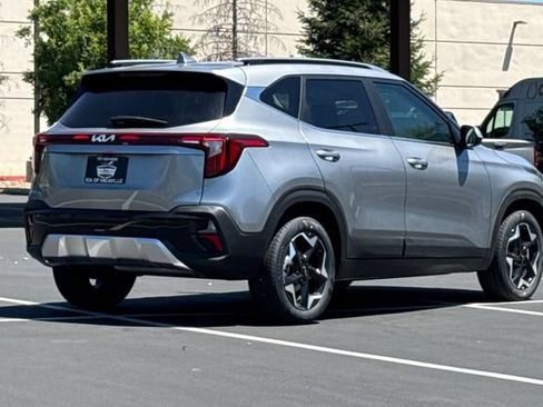 New 2026 Kia Seltos EX FWD image 5