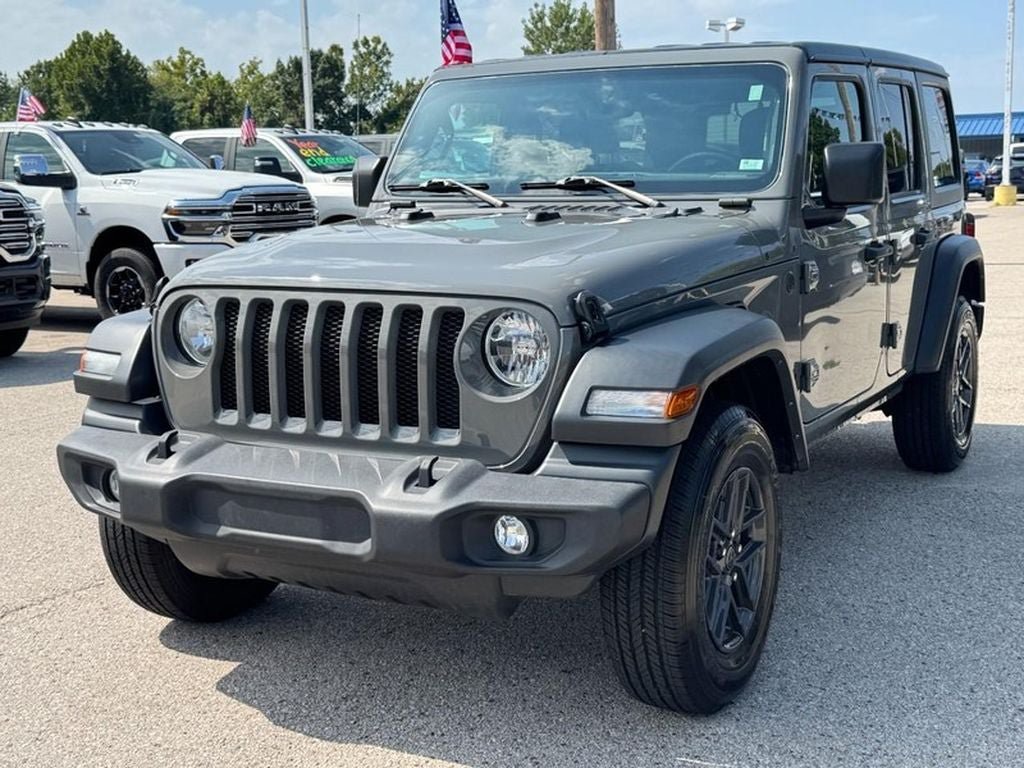 Used 2023 Jeep Wrangler Unlimited Sport AWD/4WD image 9