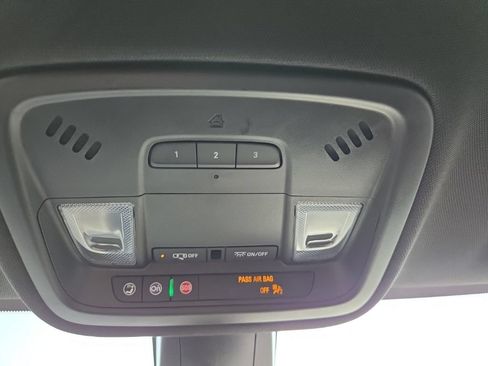 Certified 2023 Chevrolet Traverse LT AWD/4WD image 24