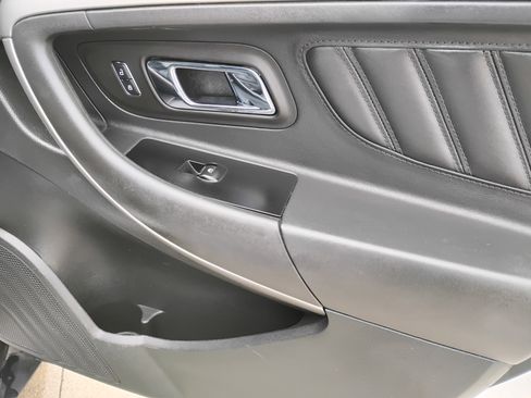 Used 2015 Ford Taurus SEL w/ Equipment Group 201A FWD image 20